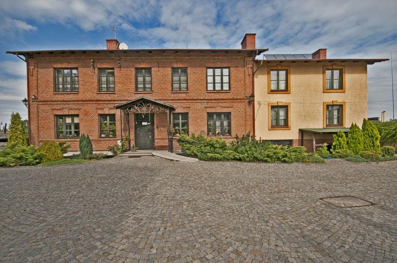Hotel Restauracja Pod Parowozem Ostrowiec Swietokrzyski Bagian luar foto