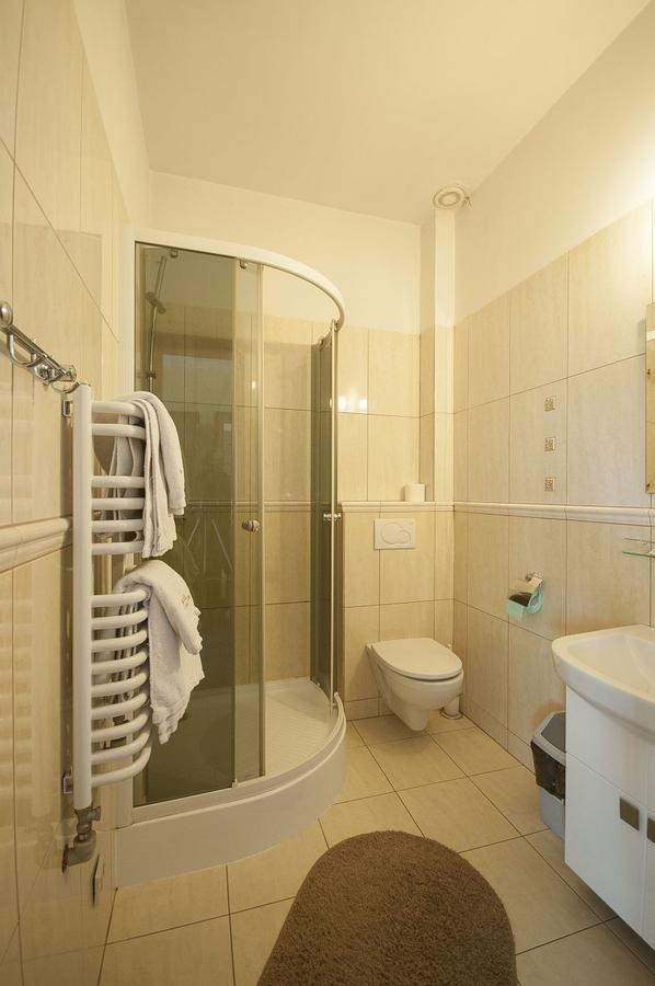 Hotel Restauracja Pod Parowozem Ostrowiec Swietokrzyski Bagian luar foto